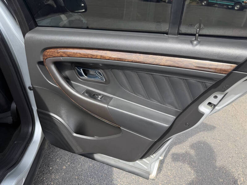 2016 Ford Taurus Limited