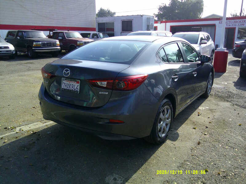 2015 Mazda MAZDA3 i Sport