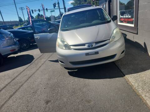 2006 Toyota Sienna for sale at Bonney Lake Used Cars in Puyallup WA
