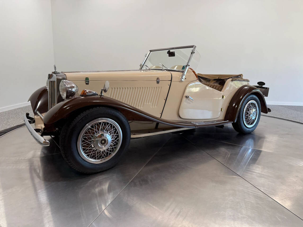 2011 Sp Constr MG Replica 9