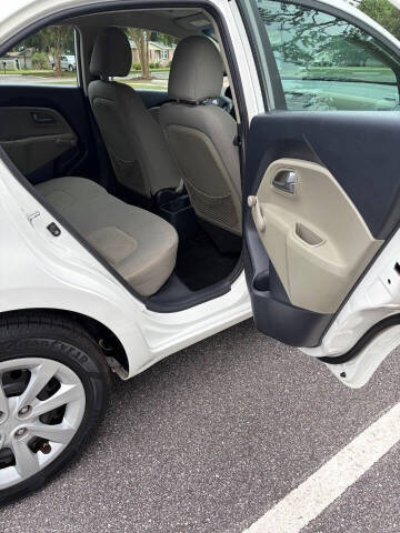 2016 Kia Rio 5-Door LX
