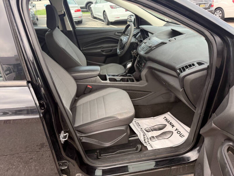 2019 Ford Escape S