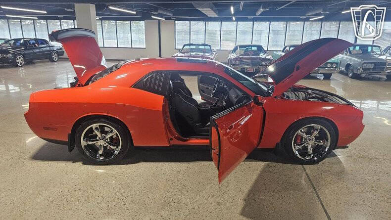 2009 Dodge Challenger SRT8