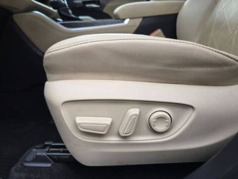 2023 Toyota Highlander Platinum