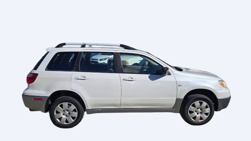 2006 Mitsubishi Outlander LS