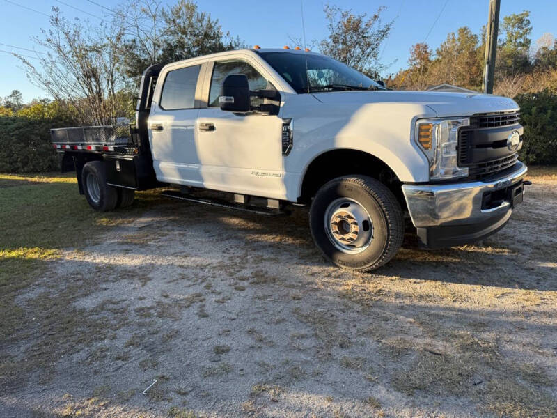 2019 Ford F-350 Super Duty Chassis Cab XL's photo
