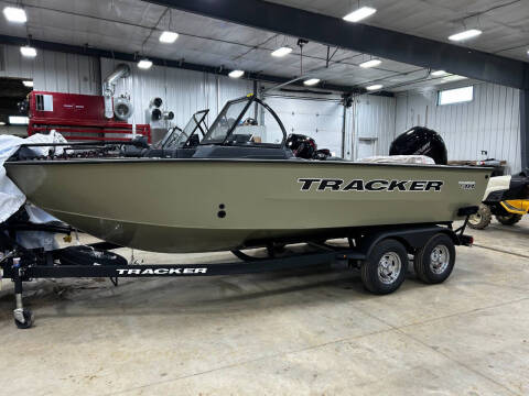 2026 Tracker TARGA 18 WT