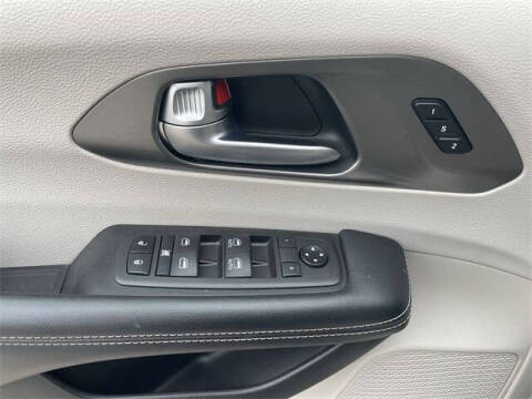 2021 Chrysler Pacifica Touring L