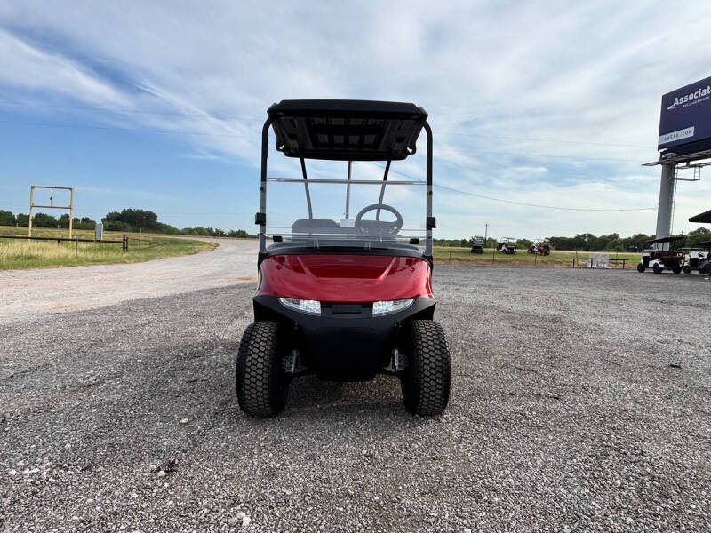 2025 E-Z-GO Valor