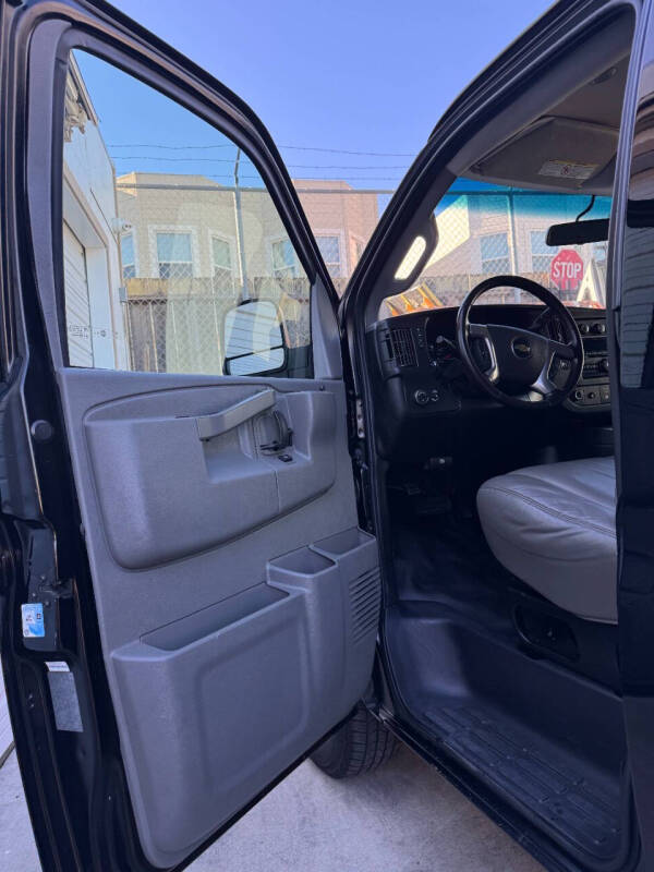 2017 Chevrolet Express 2500