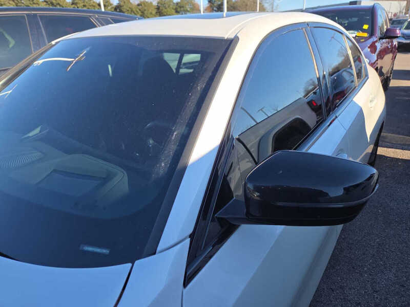 2024 BMW 3 Series 330i xDrive