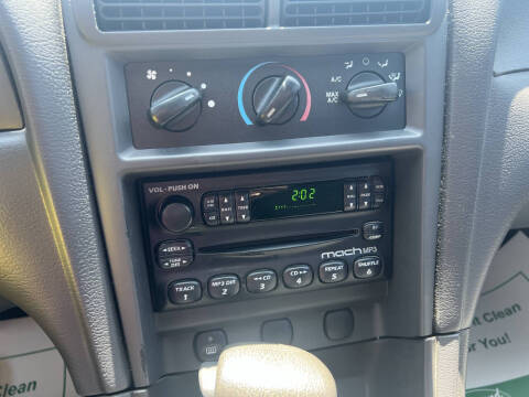 2003 Ford Mustang