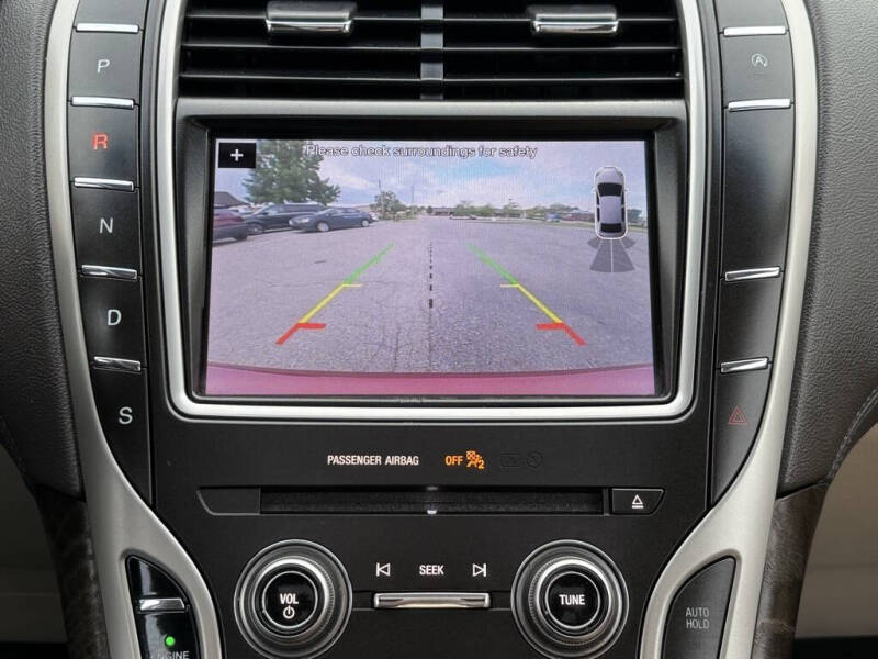 2019 Lincoln Nautilus Select