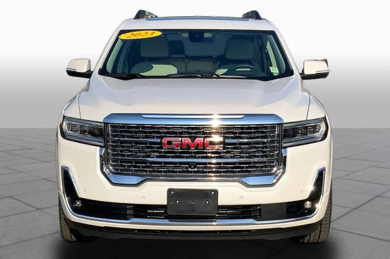 2023 GMC Acadia Denali