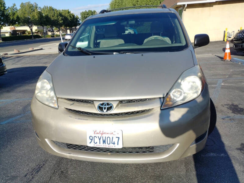 2007 Toyota Sienna LE 7-Passenger
