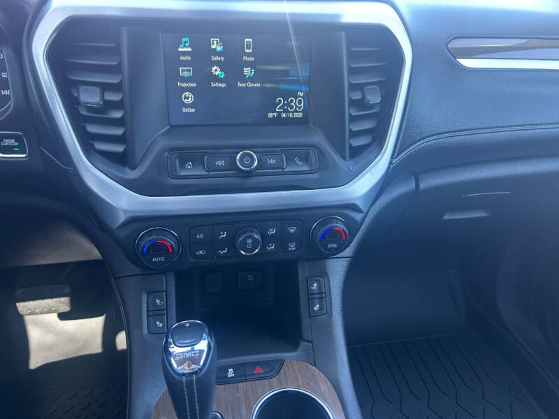 2017 GMC Acadia SLE-2