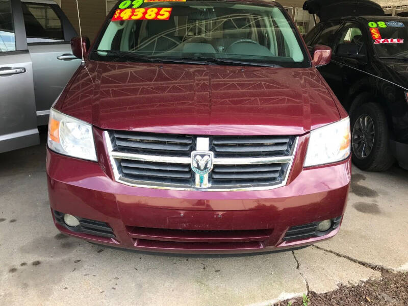 2009 Dodge Grand Caravan for sale at DNA Auto Sales in Rockford IL