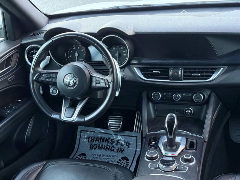 2022 Alfa Romeo Stelvio Sprint