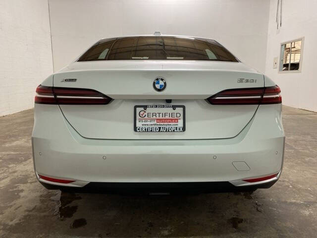 2025 BMW 5 Series 530i xDrive