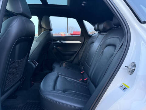 2017 Audi Q3 2.0T quattro Premium