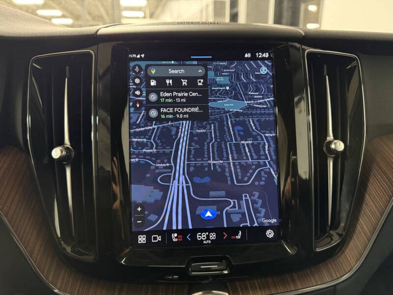 2023 Volvo XC60 B5 Plus Dark Theme