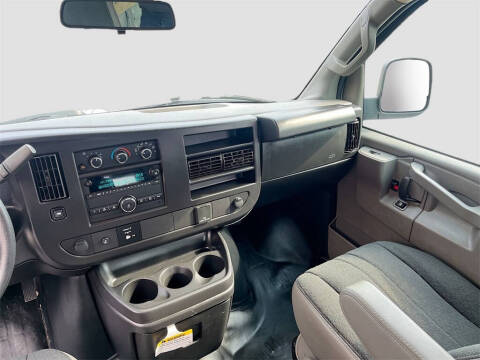 2023 Chevrolet Express 2500