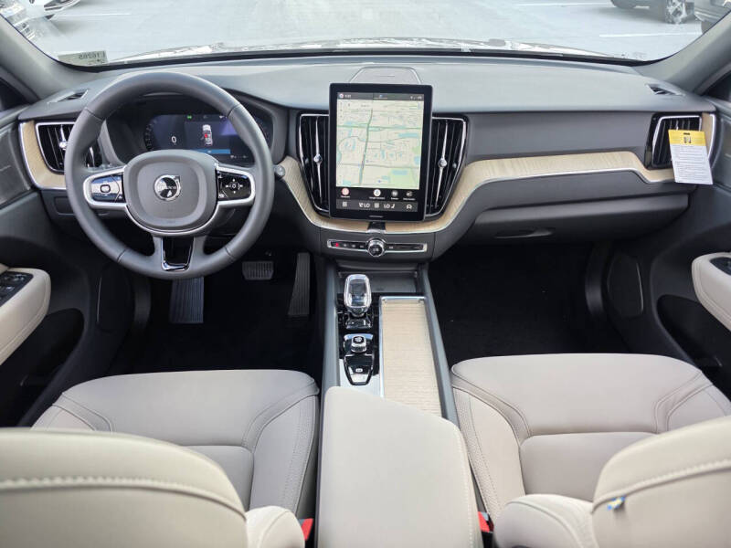 2026 Volvo XC60 B5 Plus