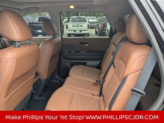 2024 Nissan Pathfinder Platinum