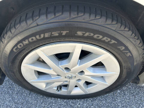 2013 Toyota Prius v Three