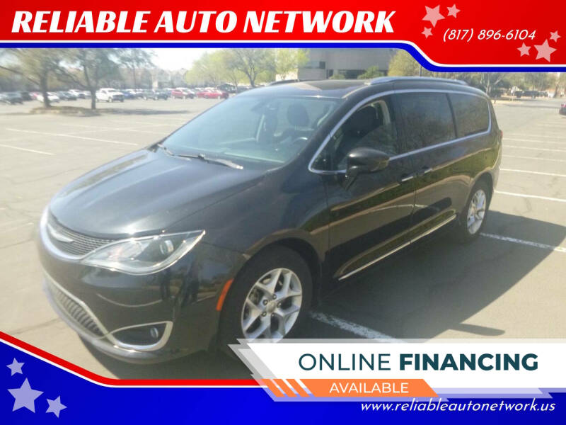 2017 Chrysler Pacifica Touring-L Plus
