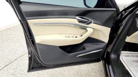 2019 Audi e-tron quattro Premium Plus