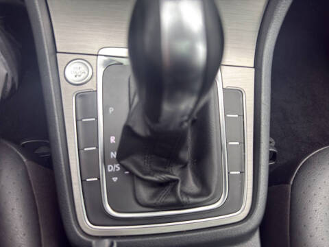 2016 Volkswagen Golf TSI SE