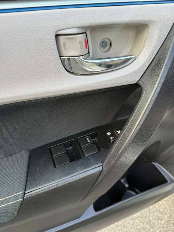 2015 Toyota Corolla LE Plus