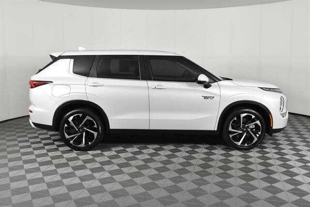 2024 Mitsubishi Outlander PHEV SE