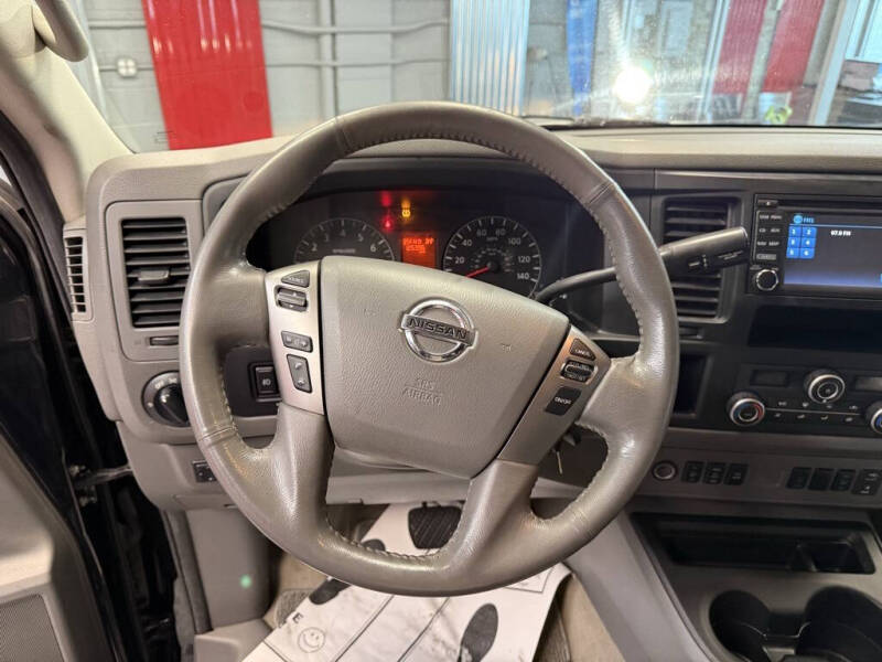 2016 Nissan NV 3500 HD SL