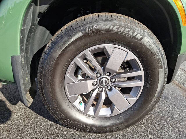 2025 Nissan Frontier SV