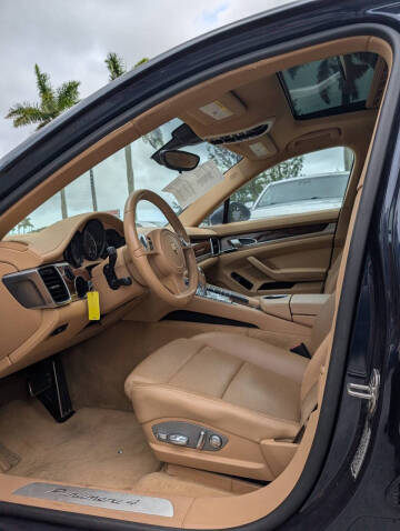 2012 Porsche Panamera 4