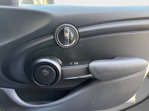 2017 MINI Hardtop 4 Door Cooper