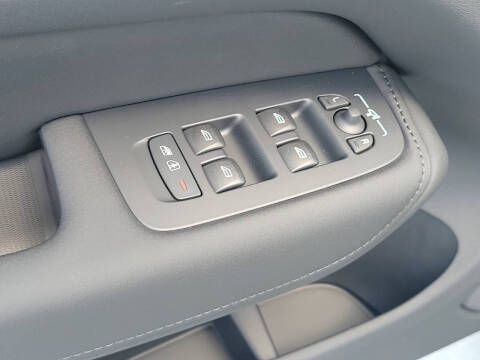 2026 Volvo XC60 B5 Core