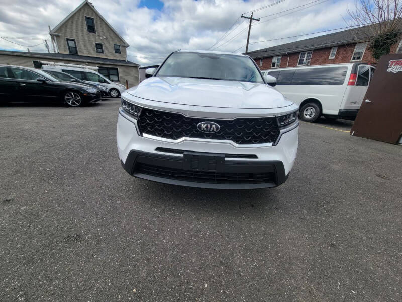 2021 Kia Sorento LX photo 4