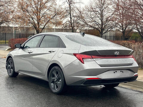 2023 Hyundai Elantra Hybrid Blue