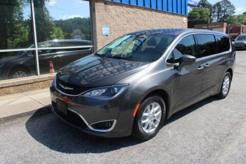 2020 Chrysler Pacifica for sale at 1st Choice Autos in Smyrna GA