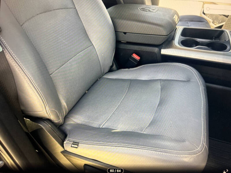 2016 RAM 1500 SLT