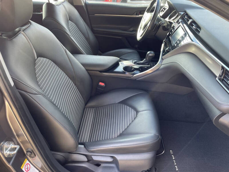 2018 Toyota Camry SE