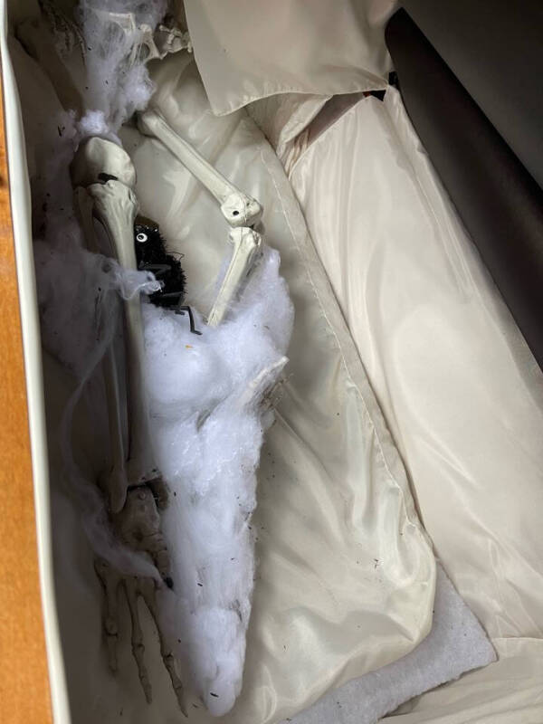 1999 Cadillac DeVille D'elegance