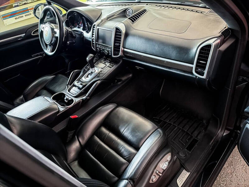 2014 Porsche Cayenne Turbo