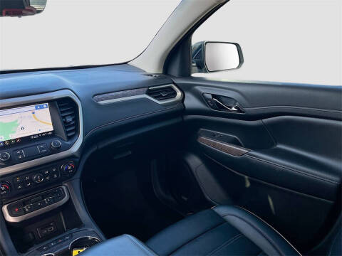 2022 GMC Acadia Denali