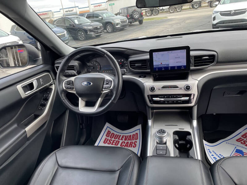 2023 Ford Explorer XLT