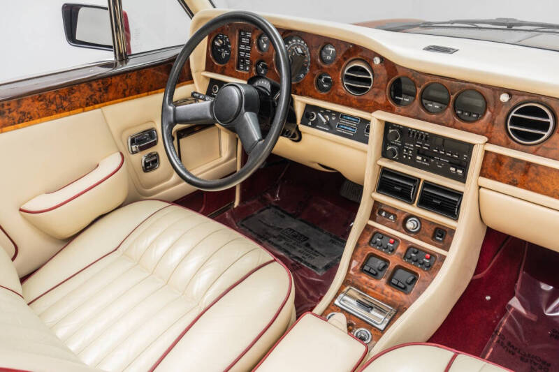 1987 Rolls-Royce Corniche