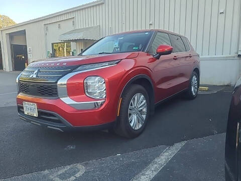 2023 Mitsubishi Outlander ES